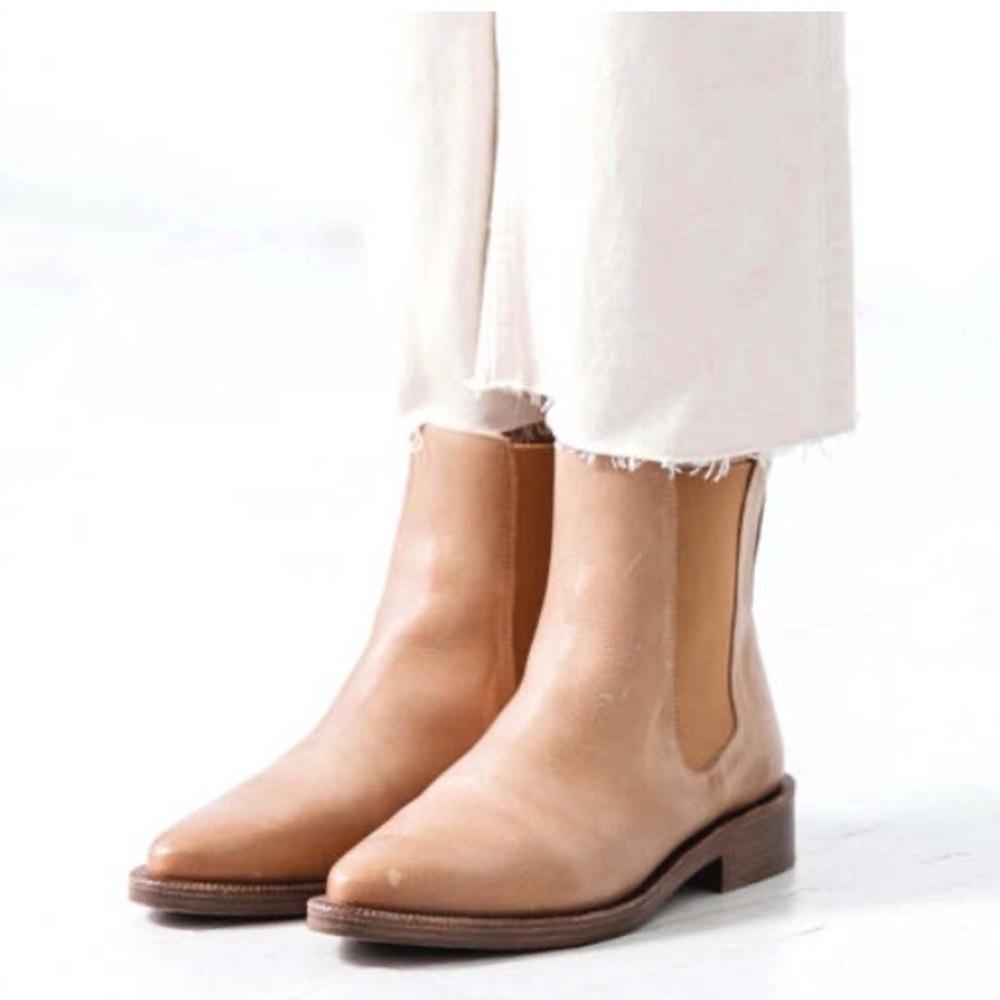 Either/Or Everyday Boots Size 9 Desert Tan Leather Chelsea Pointed Ankle Booties